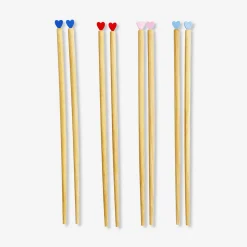 Bacchette in legno con topper a cuore - 4 pz
