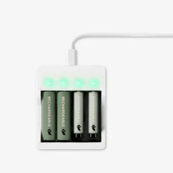 Caricabatterie. Con le batterie ricaricabili