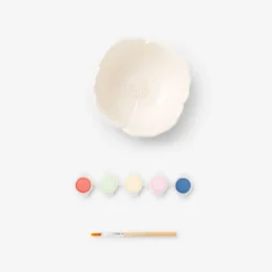 Ciotola decorativa a fiore fai da te con colori