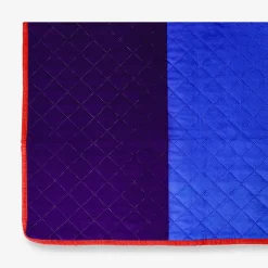 Coperta da picnic arcobaleno trapuntata con tracolla - 170x130 cm