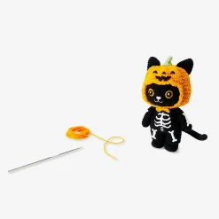 Gatto di Halloween all'uncinetto fai da te