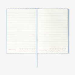 Quaderno a righe A5 con copertina color ciliegia