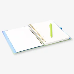 Quaderno A5 sfumato con penna e foglietti adesivi